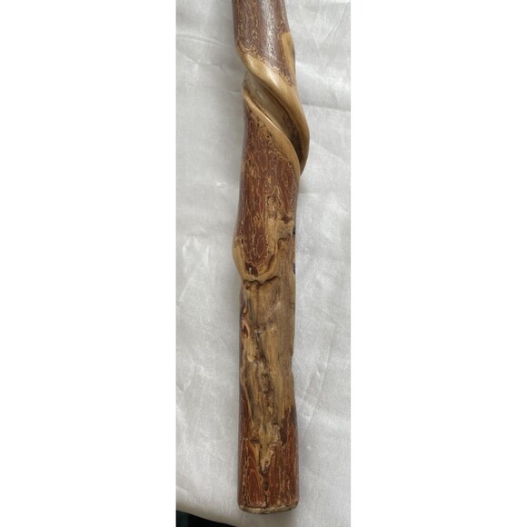 Wizard wand hand made of Texas sassafras wood and an Arkansas mined crystal - Picture 11 of 14
